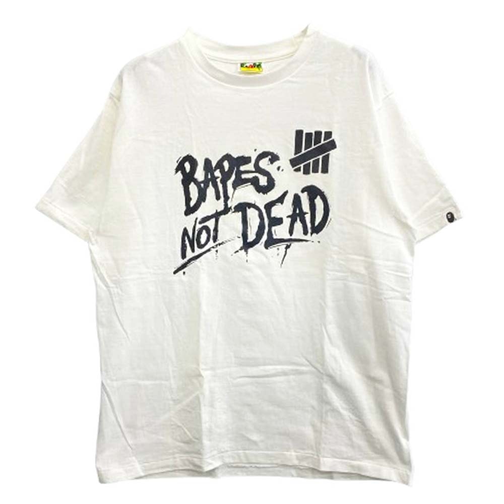 A BATHING APE アベイシングエイプ Tシャツ × Undefeated アンディフィーテッド BAPES NOT DEAD 半袖 Tシャツ L ホワイト系 L【中古】