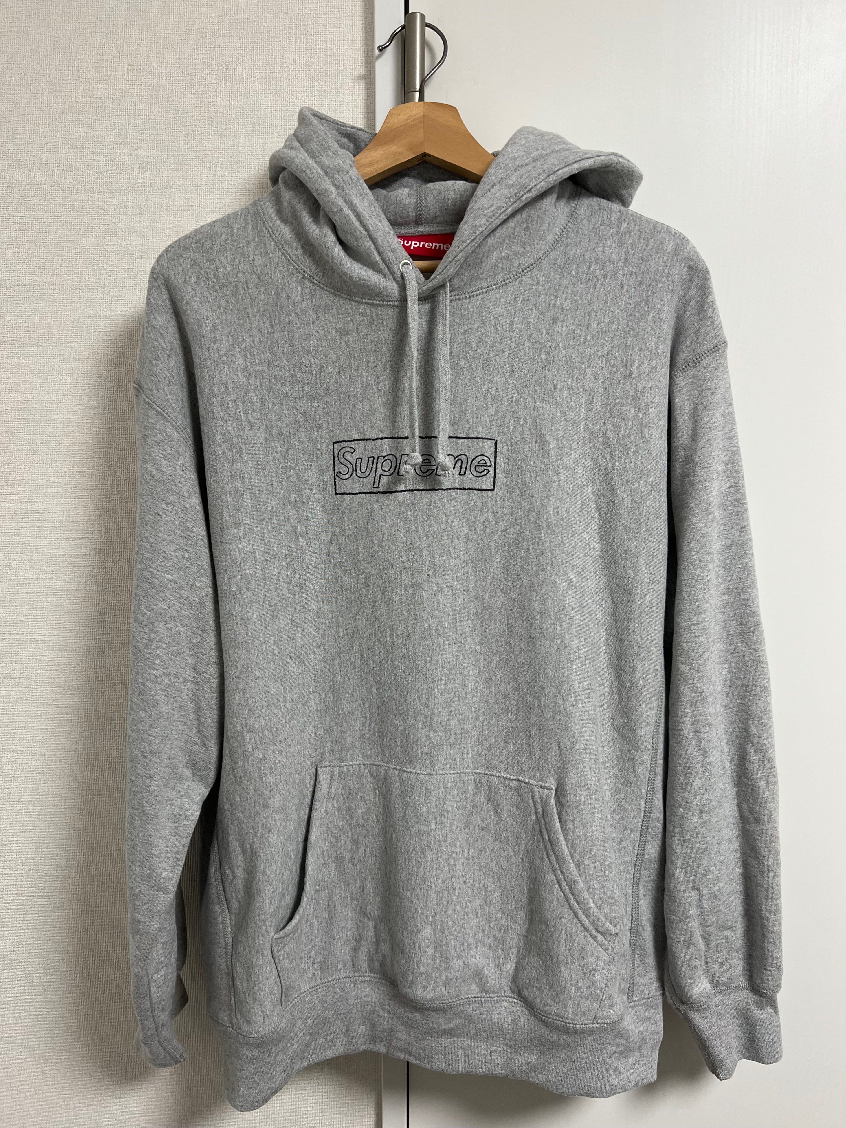 Supreme KAWS Chalk Logo Hooded Sweatshirt "Grey"(2021)