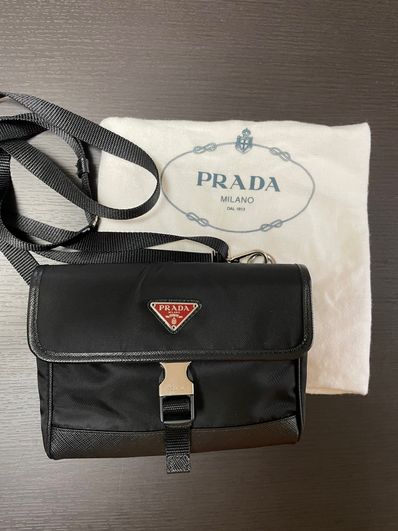PRADA プラダ スマートフォンケース ミニショルダーバッグ