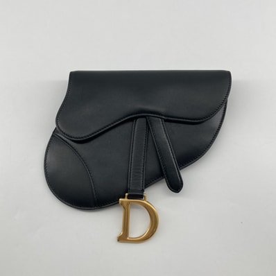 Christian Dior(クリスチャンディオール) サドル スムースカーフスキン ボディバッグ ブラック