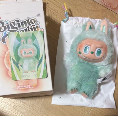 POP MART THE MONSTERS (LABUBU) Big into Energy Series Plush Pendant SERENITY