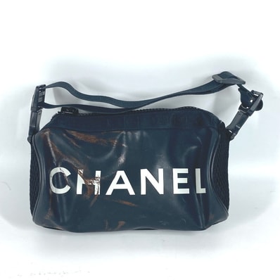 シャネル CHANEL ロゴ スポーツ 肩掛 カバン 筒形 ショルダーバッグ ラバー ブラック