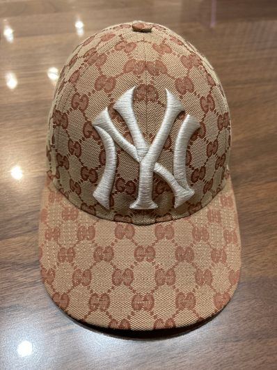 GUCCI x NY Yankees GG Canvas Baseball Cap