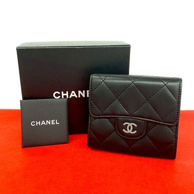CHANEL シャネル マトラッセ ココマーク ラムスキン 三つ折り財布 ブラック
28341