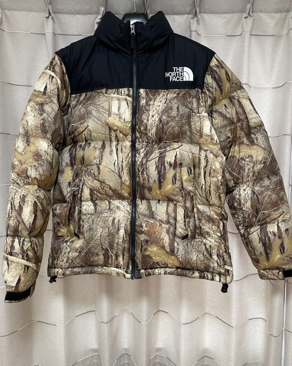 The North Face NOVELTY NUPTSE JACKET 日本版 "Leaves"