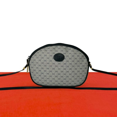 GUCCI グッチ マイクロGG ロゴ レザー PVC ショルダーバッグ ネイビー
35898