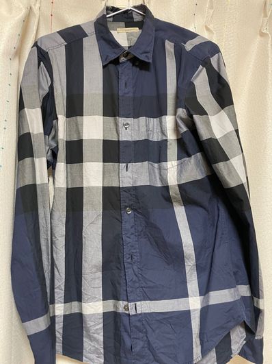 チェックシャツ