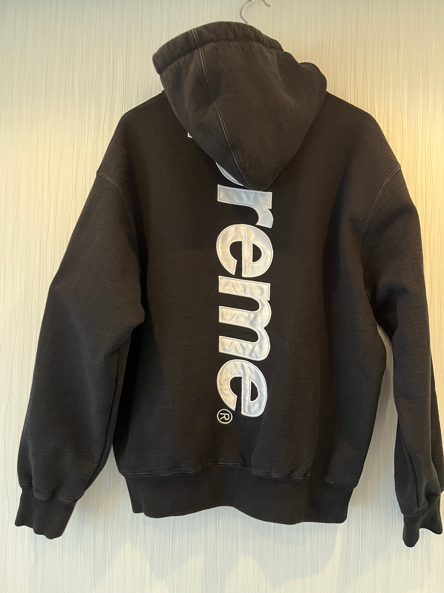 Supreme Satin Applique Hooded Sweatshirt "Black" (24FW)