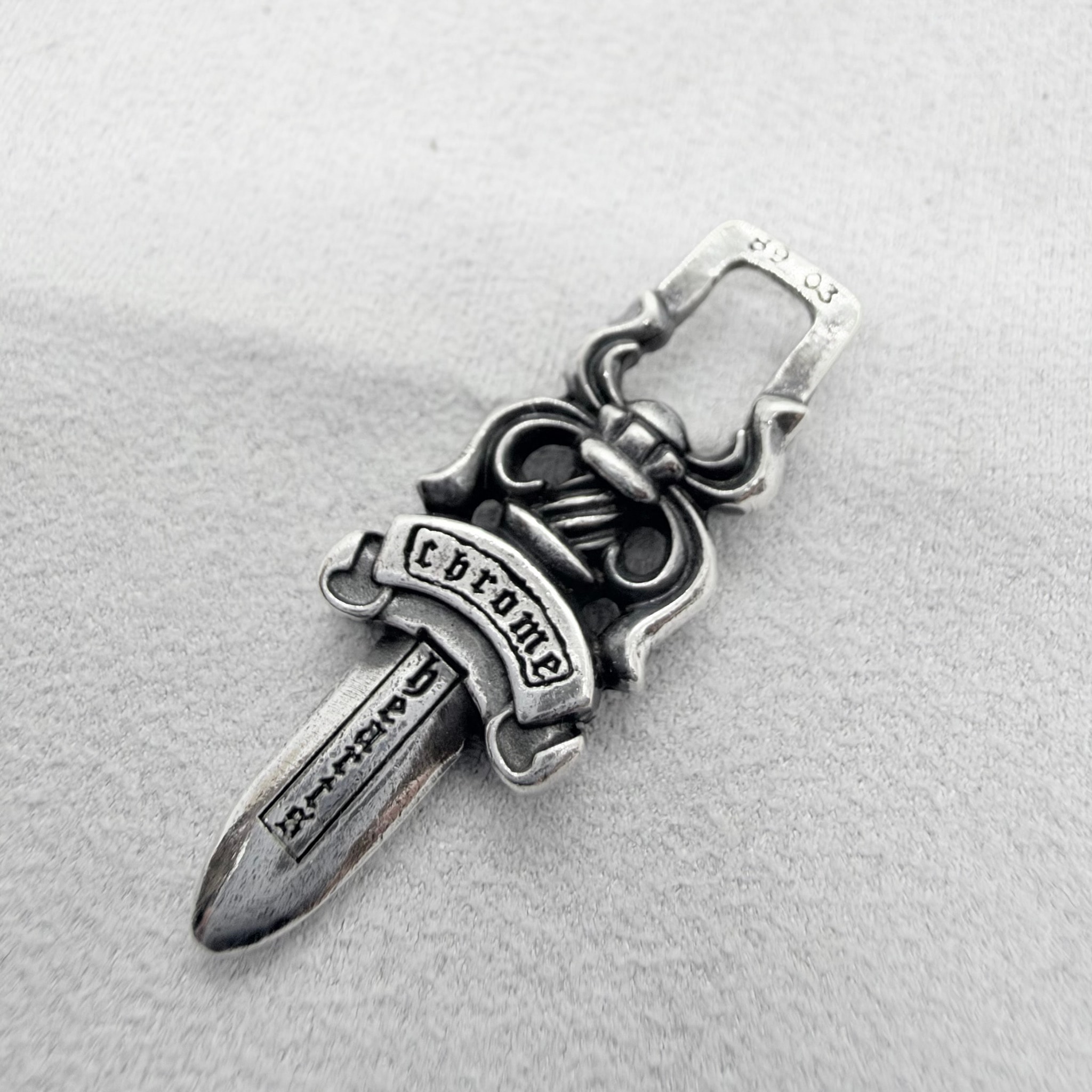 Chrome Hearts #5 Dagger Charm Zip 1 "Silver"