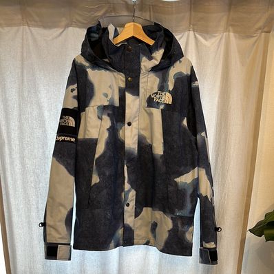 Supreme x The North Face Bleached Denim Print Mountain Jacket "Indigo"