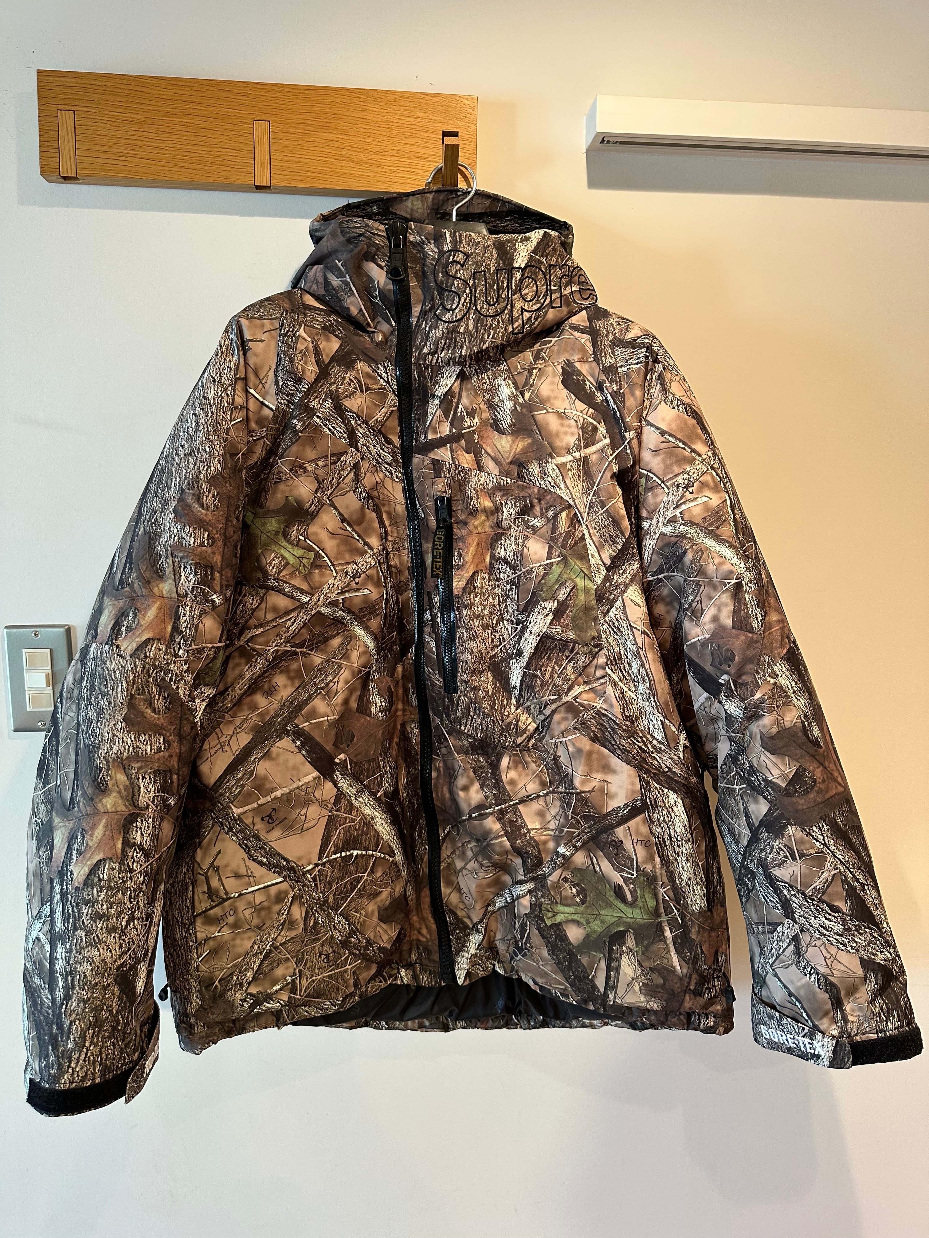 Supreme Gore-Tex 700-Fill Down Parka "Timber Camo"