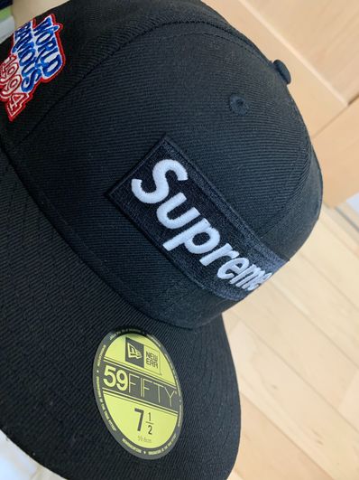 Supreme World Famous Box Logo New Era® "Black"