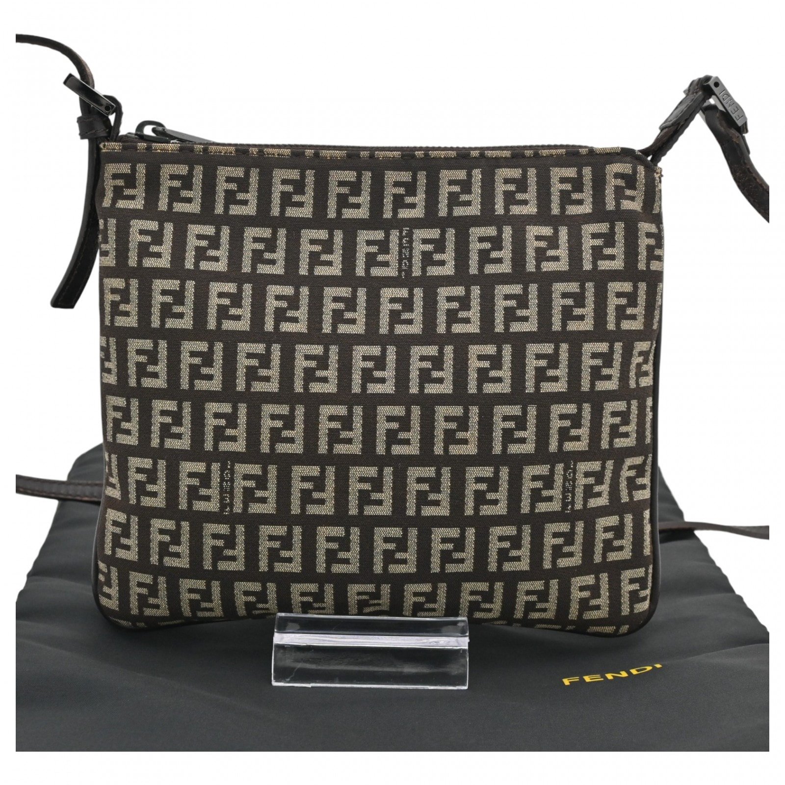 フェンディ ショルダーバッグ ユニセックス