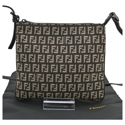 フェンディ ショルダーバッグ ユニセックス
