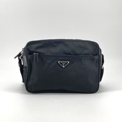 PRADA(プラダ) トライアングルロゴ ショルダーバッグ ブラック