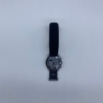 OMEGA × Swatch BIOCERAMIC MoonSwatch "Mission to Earthphase" SO33M700