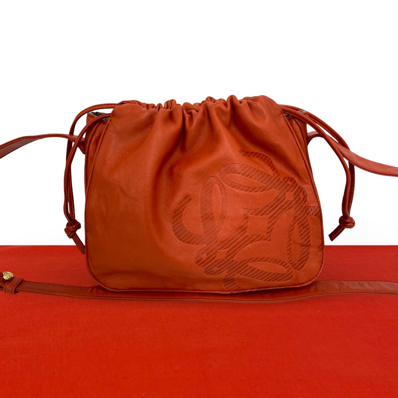 LOEWE ロエベ アナグラム ロゴ レザー ショルダーバッグ オレンジ
96711