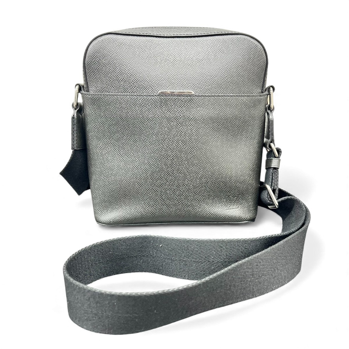 Louis Vuitton Taiga Anton Pochette "Black"