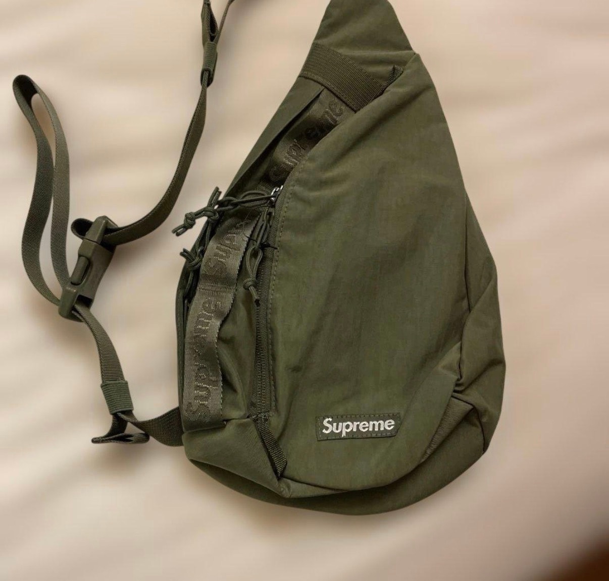 Supreme 20FW Sling Bag 4L "Olive"