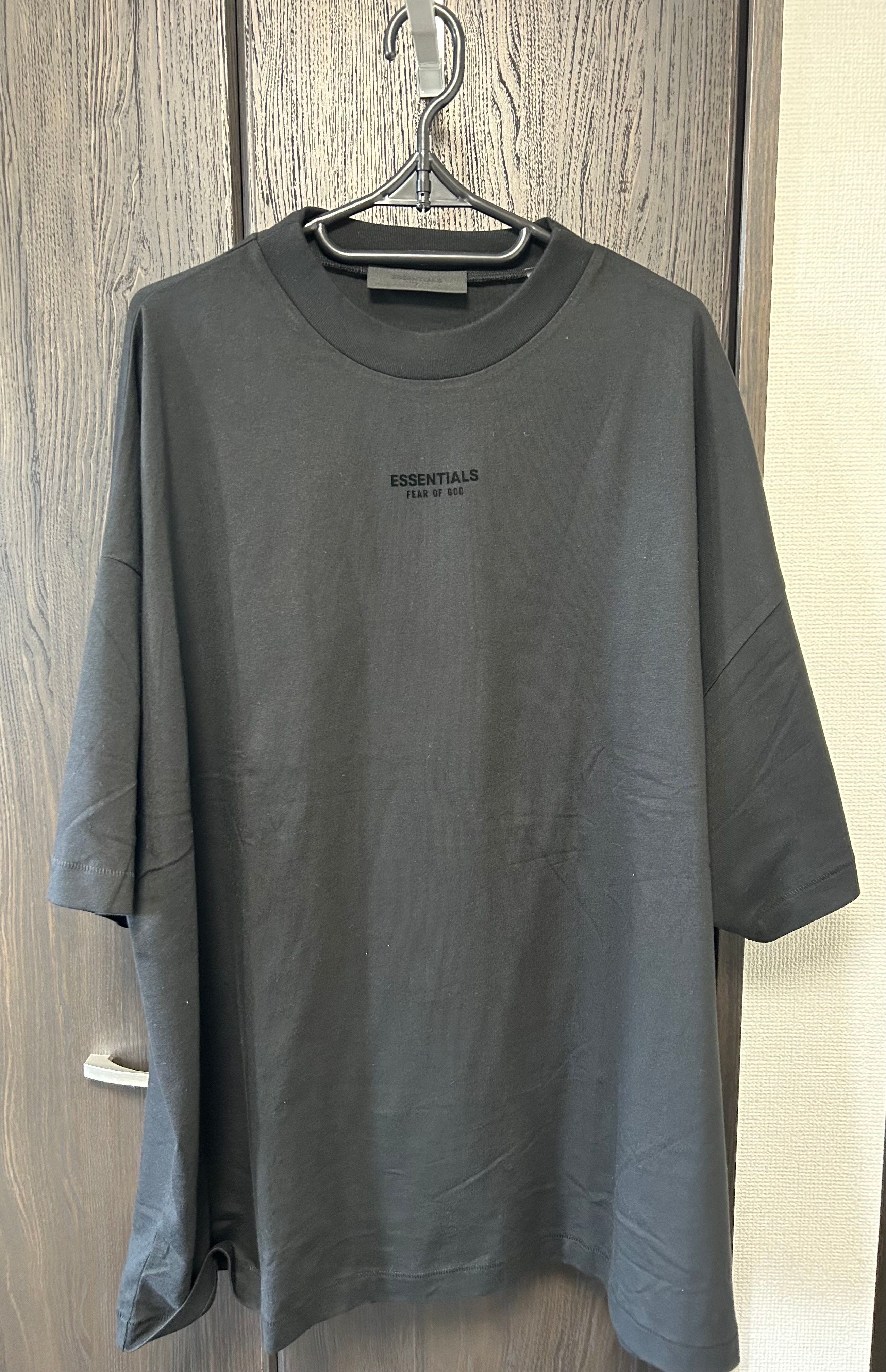 FEAR OF GOD ESSENTIALS Tee "Jet Black"