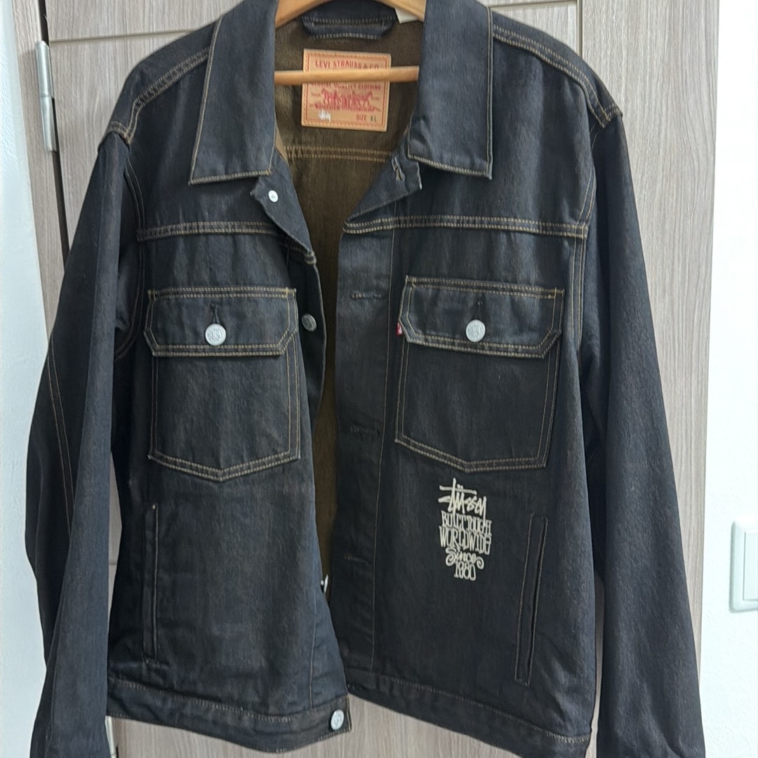 Stussy x Levi's Crispy Rinse Trucker "Black/Brown"