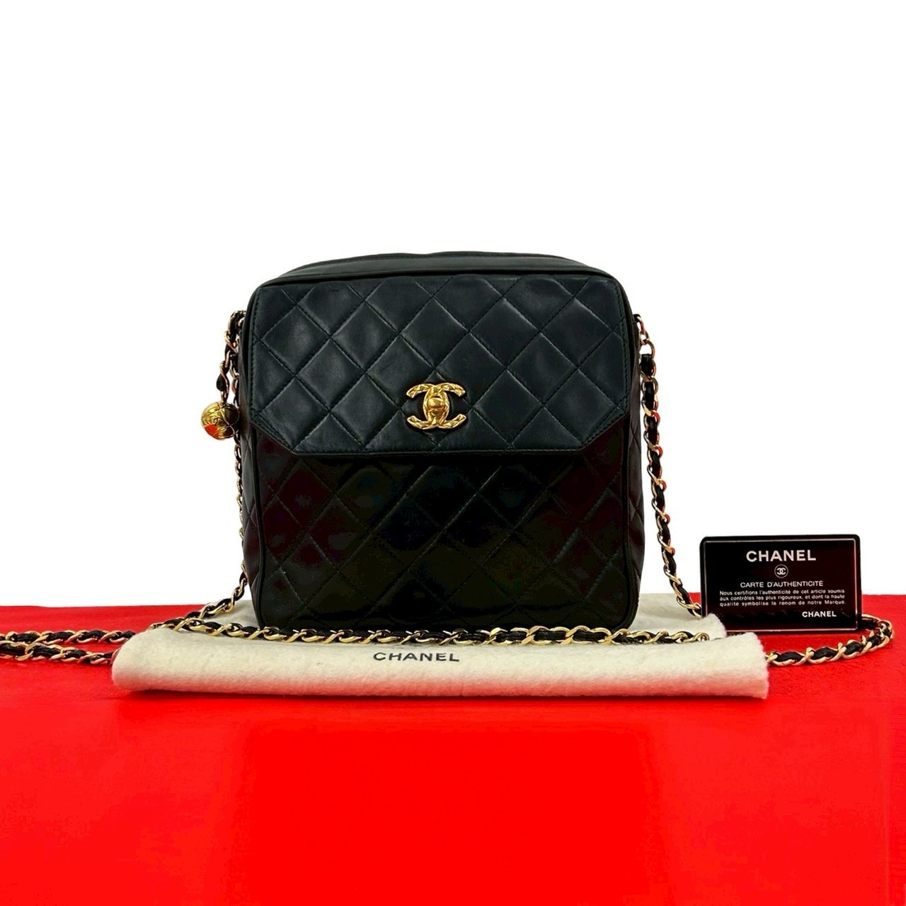 CHANEL シャネル マトラッセ ココマーク ラムスキン ショルダーバッグ ブラック
18387