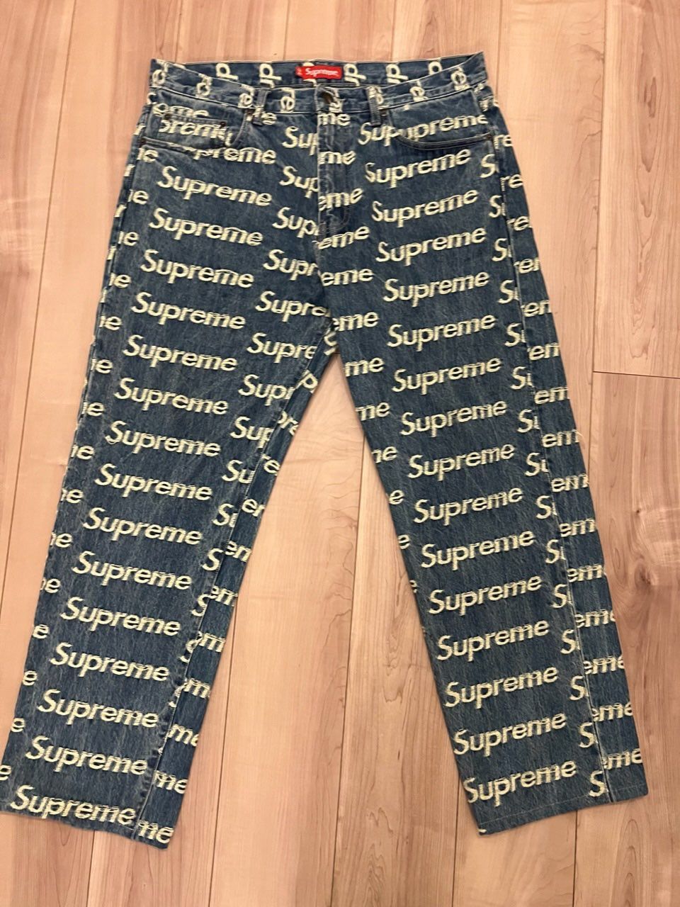 Supreme Frayed Logos Regular Jean "Blue"