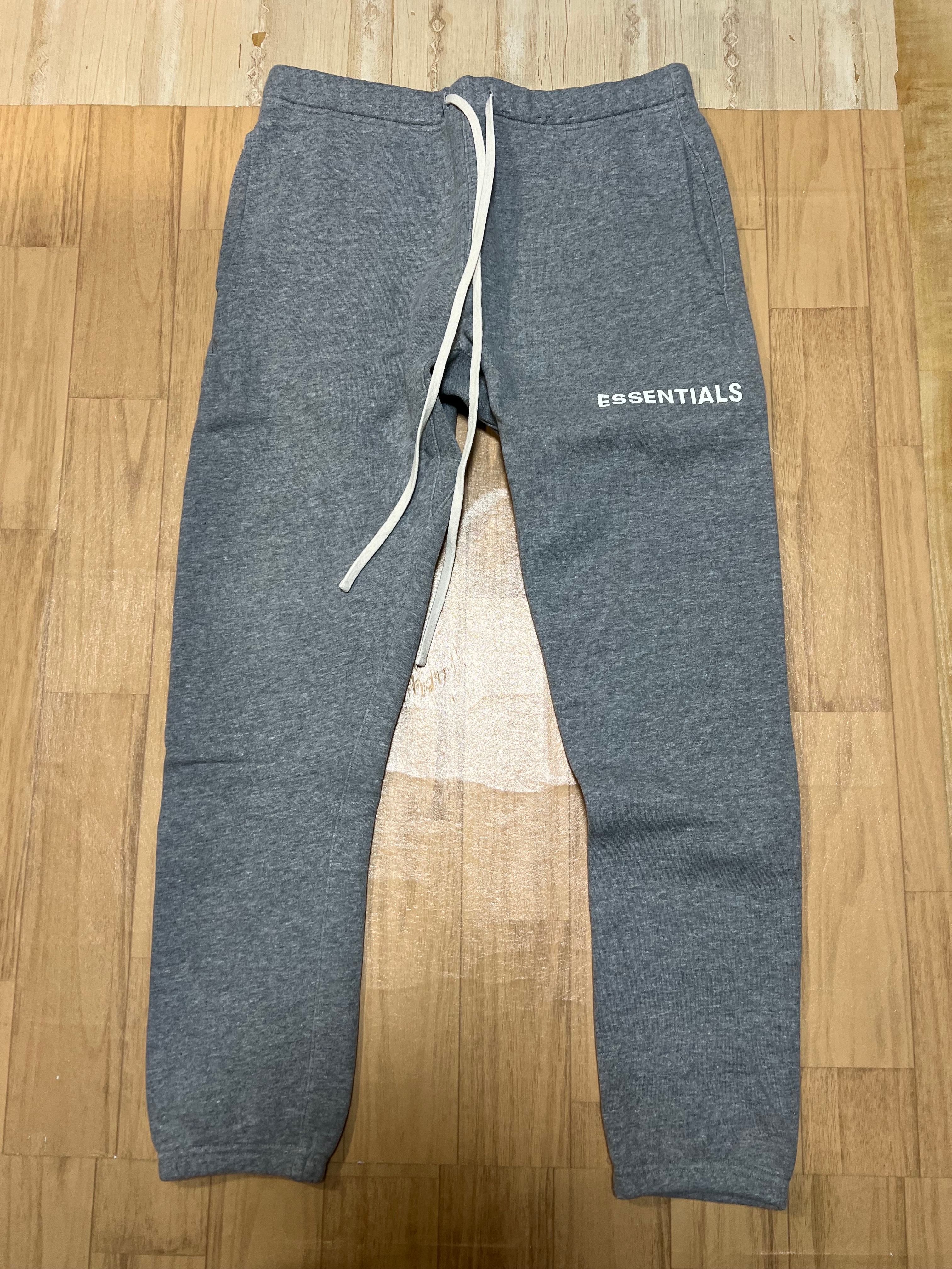FEAR OF GOD Essentials Graphic Sweatpants "Grey"