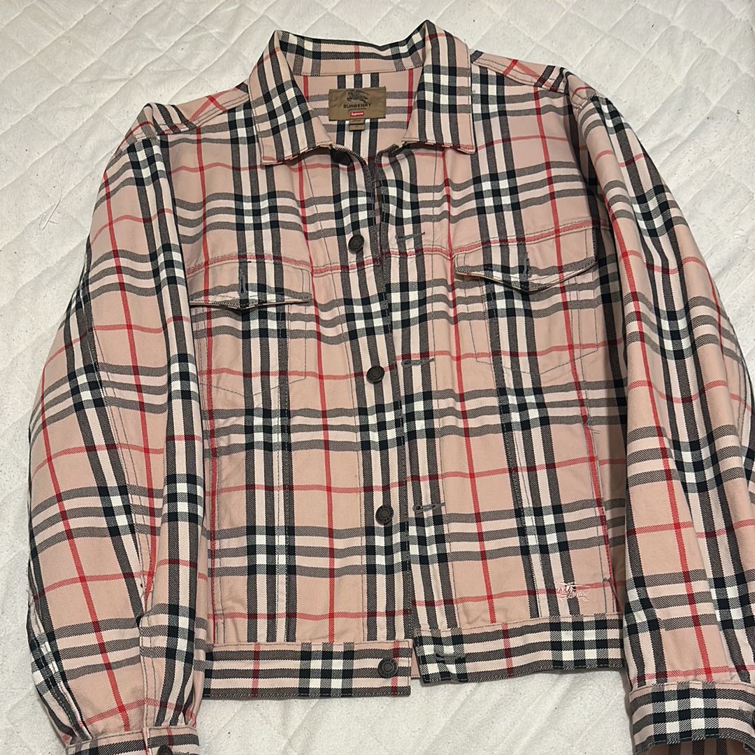 Supreme / Burberry Denim Trucker Jacket "Pink"