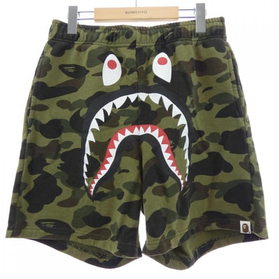 アベイシングエイプ A BATHING APE ショートパンツ