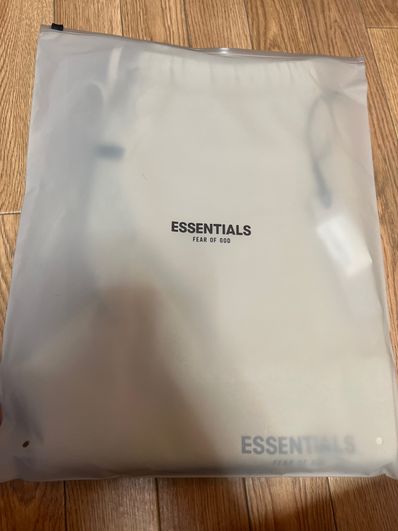 FEAR OF GOD ESSENTIALS Fleece Shorts "Olive"