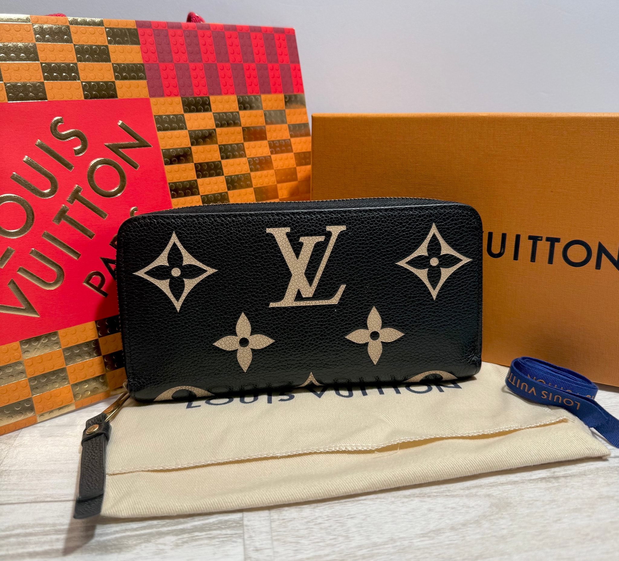 Louis Vuitton Bi-Color Monogram Amplant Zippy Wallet "Black/Beige"