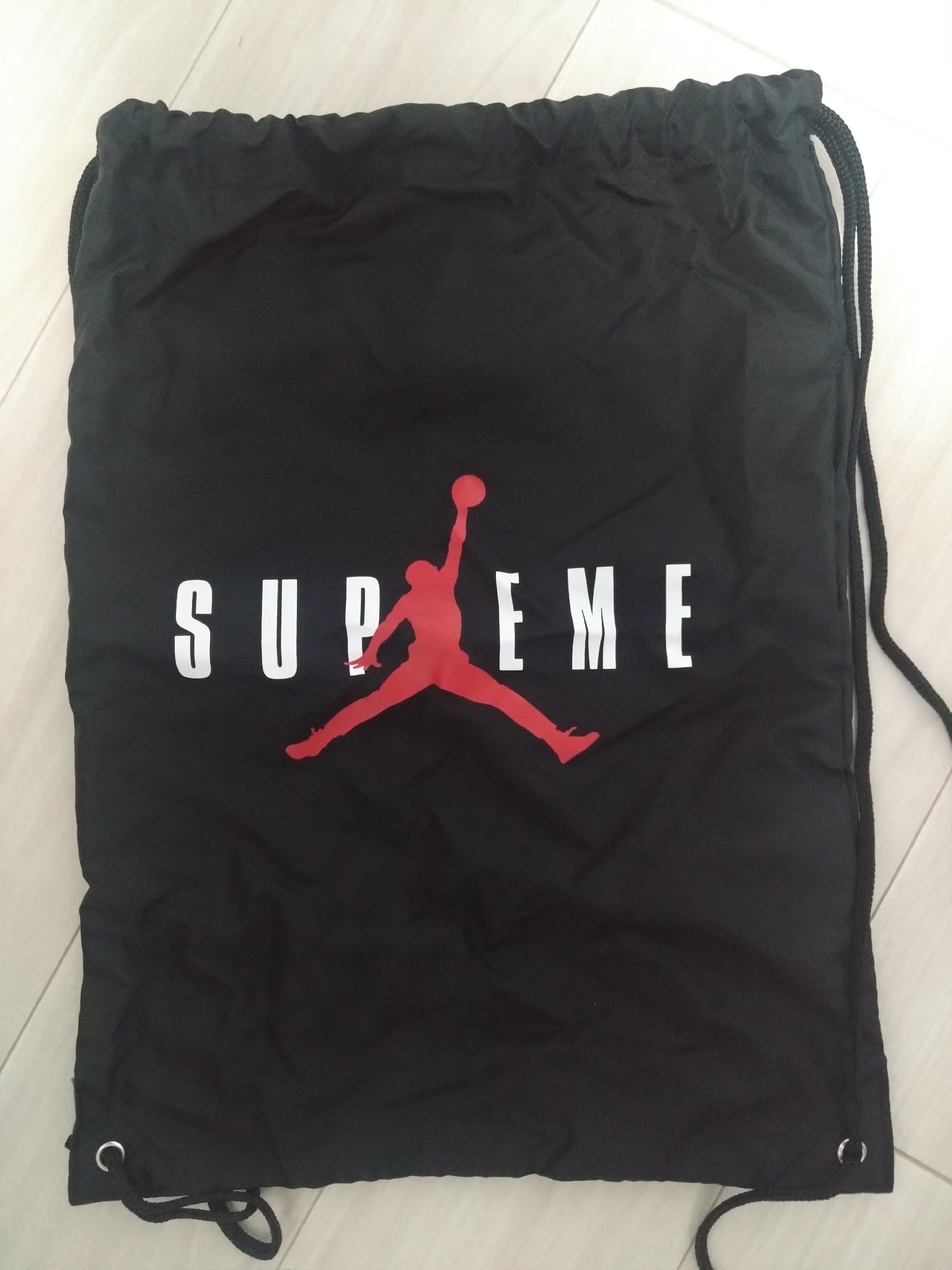 Supreme x Jordan Drawstring Bag "Black"