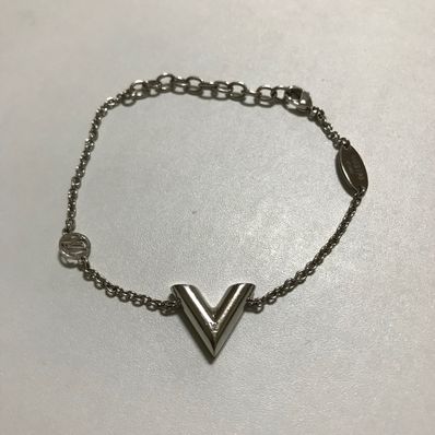Louis Vuitton Essential V Supple Bracelet "Silver"