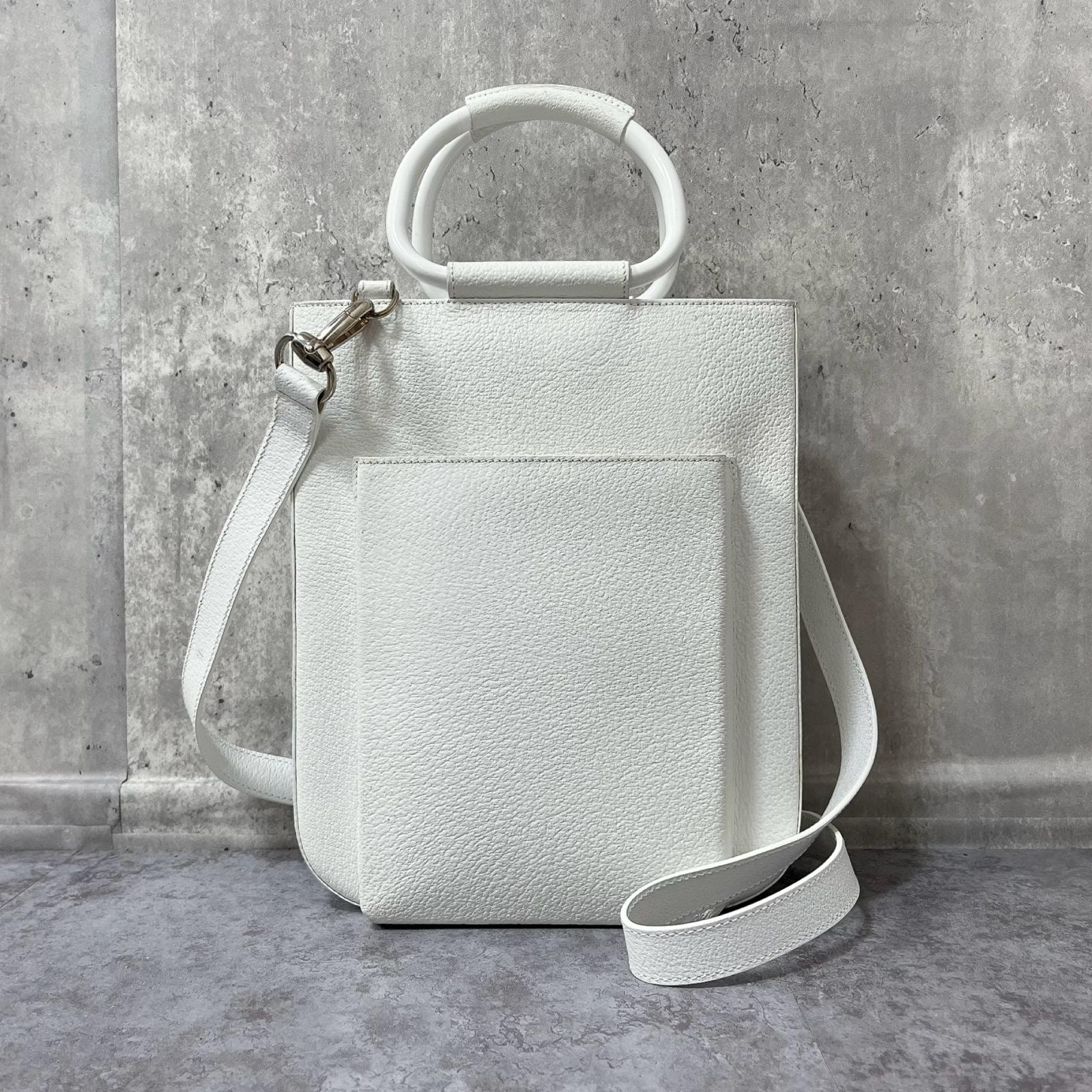 【GUCCI】グッチ 2WAY ハンドバッグ ショルダーバッグ レザー ホワイト 白 サークルハンドル フロントポケット シルバー金具 レディース