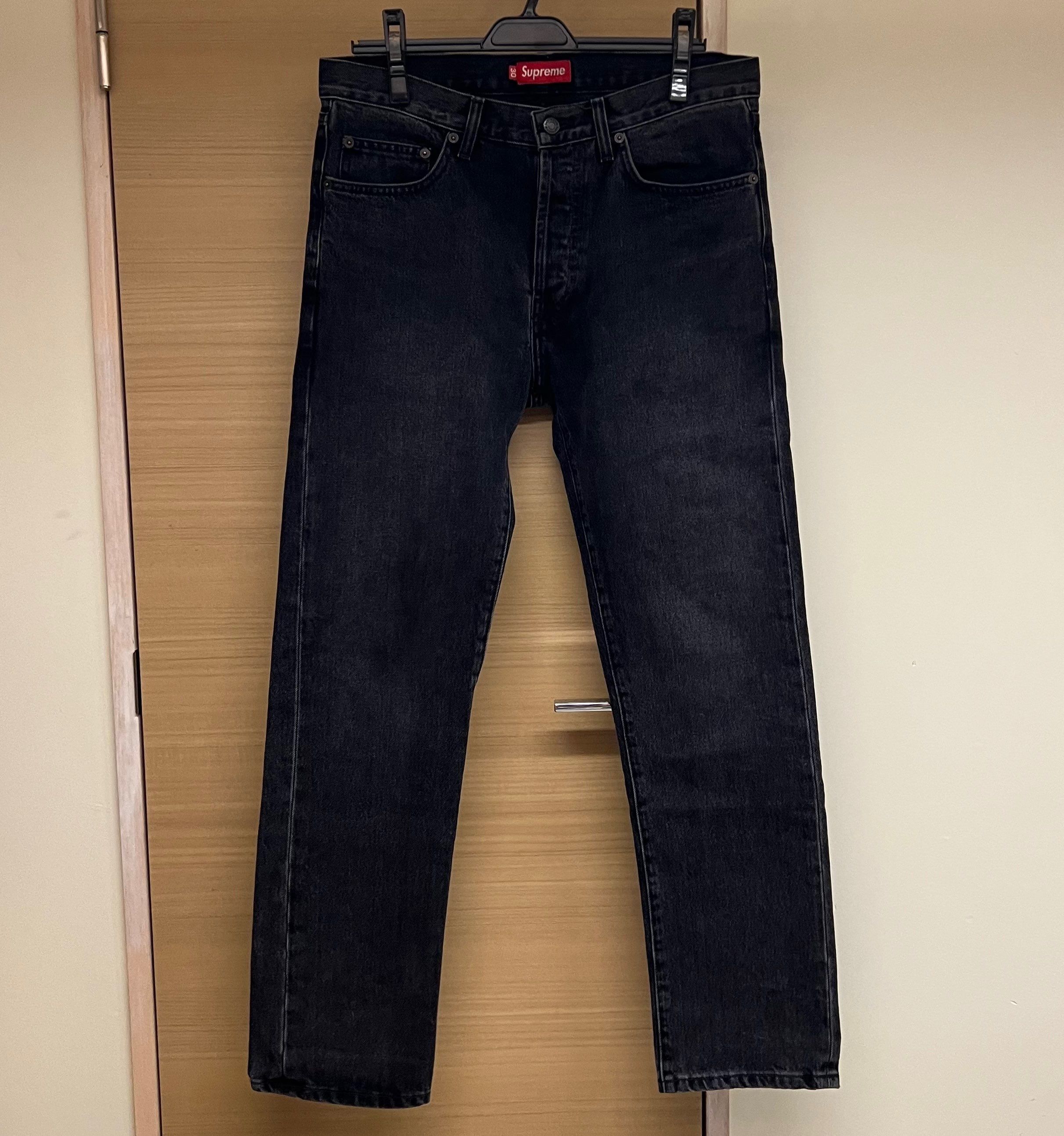 Supreme Stone Washed Black Slim Jean "Washed Black"(22SS)