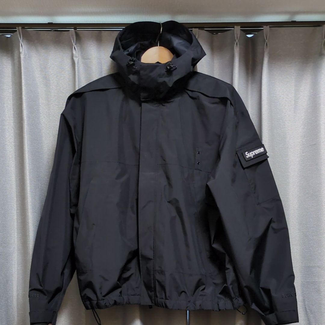 Supreme 2-in-1 GORE-TEX Shell + Quilted Liner Vest "Black"