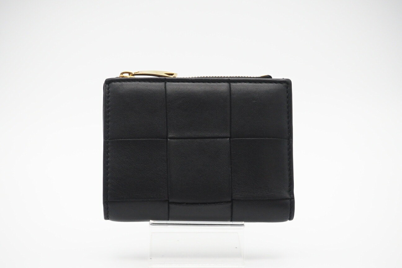 BOTTEGAVENETA ボッテガヴェネタ イントレチャート大 ラムスキン カセット スモール 二つ折りウォレット 742698 二つ折り財布 ブラック ラムスキン レディース