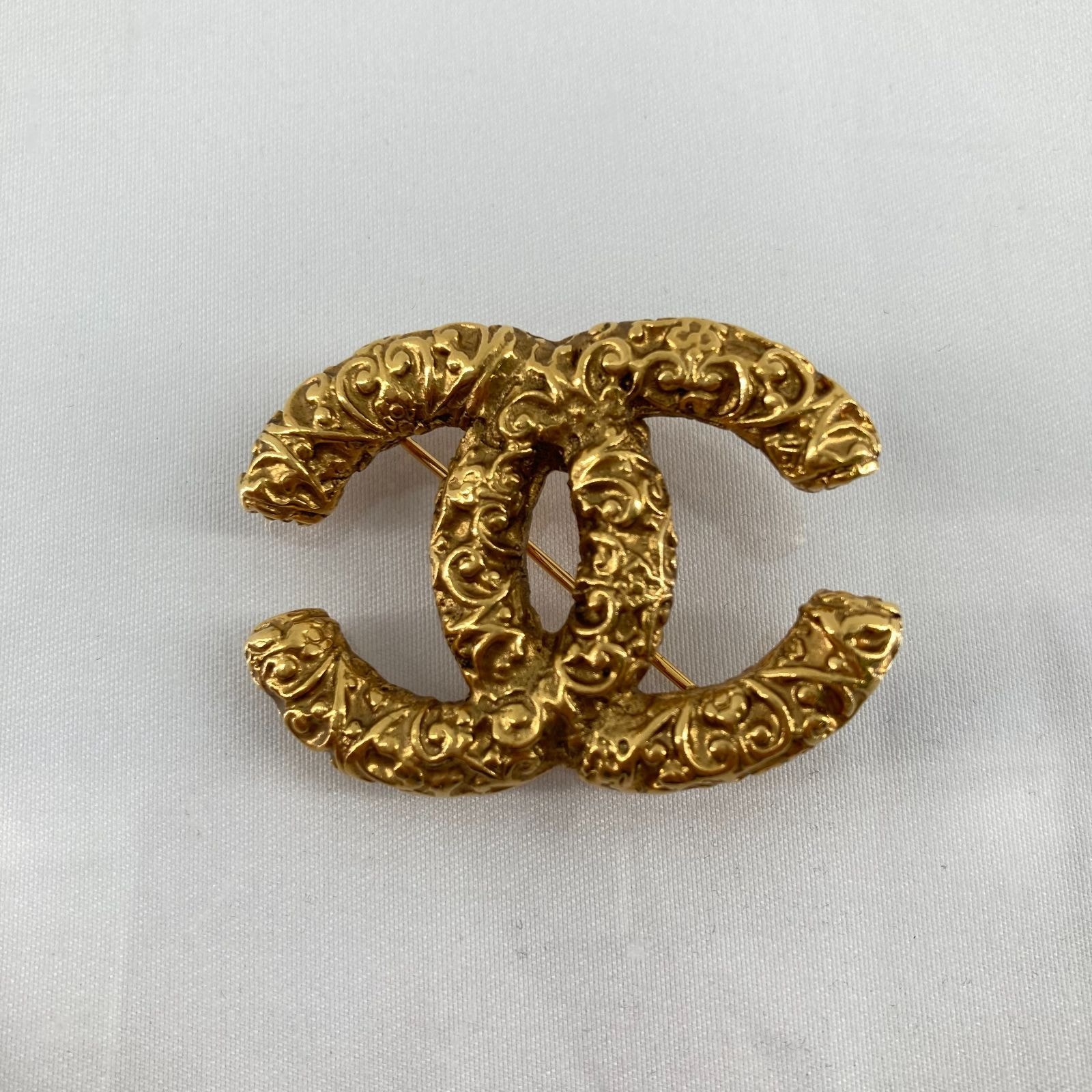 CHANEL(シャネル) ココマーク 溶岩 GP 93A ブローチ ゴールド