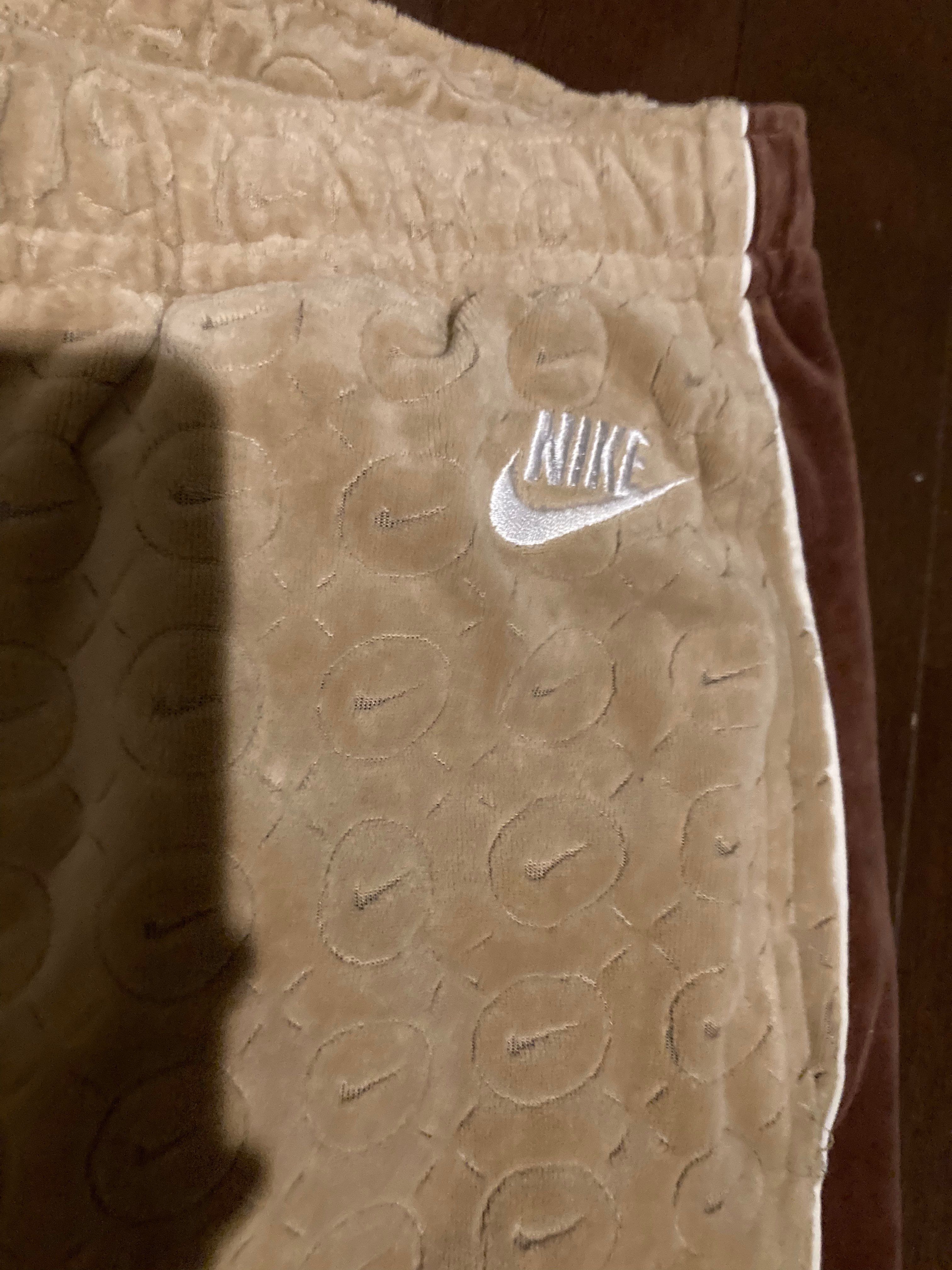 Supreme / Nike® Velour Track Pant "Tan"