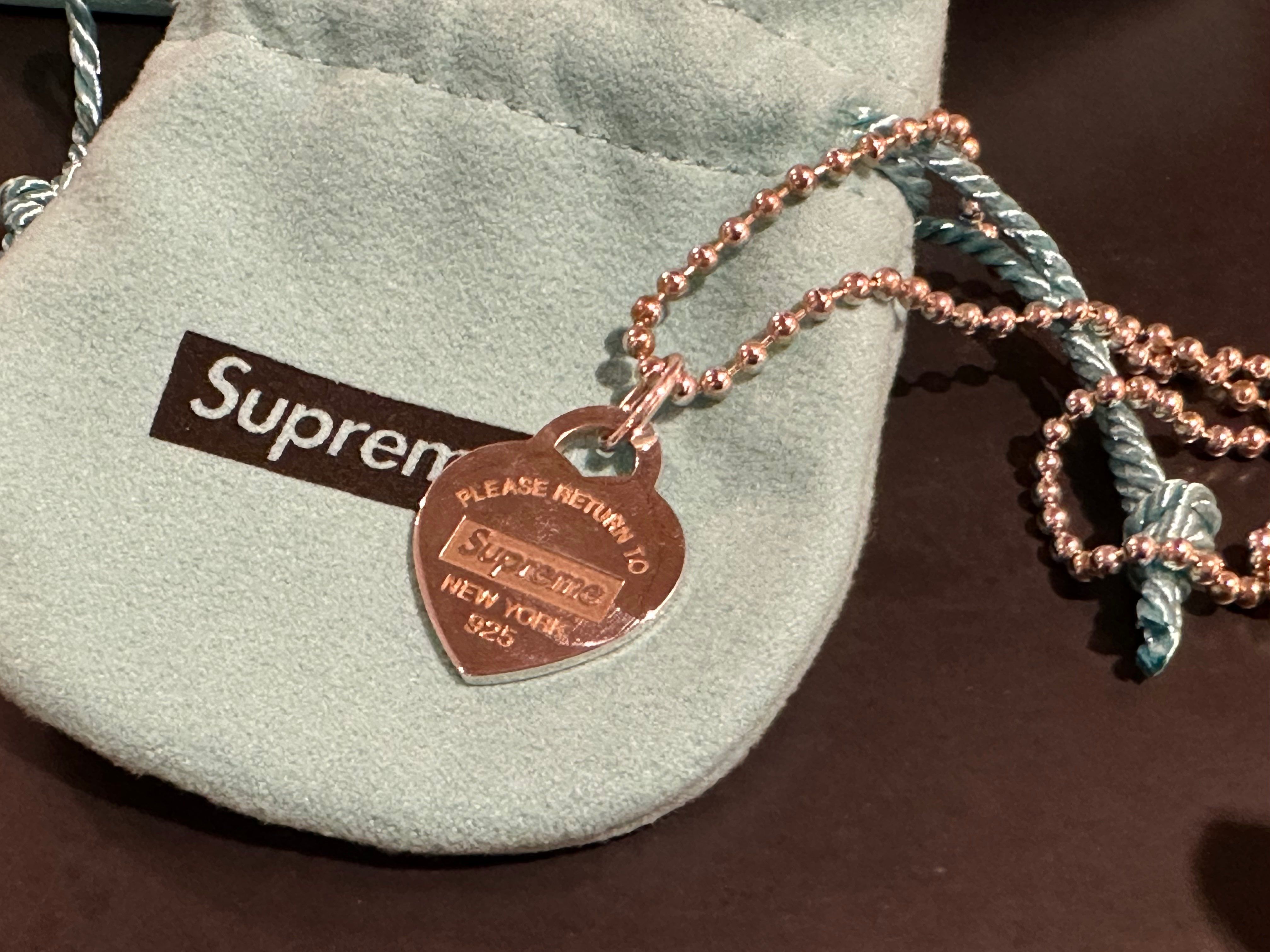 Supreme / Tiffany & Co. Return to Tiffany Heart Tag Pendant "Silver"