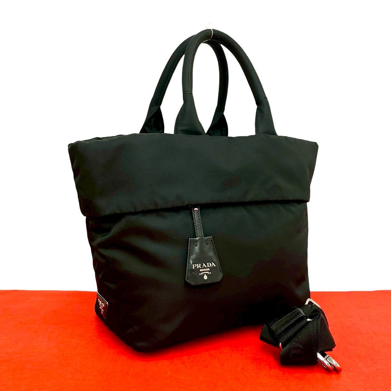 PRADA プラダ 三角ロゴ 金具 ナイロン レザー ショルダーバッグ ブラック
 57818
