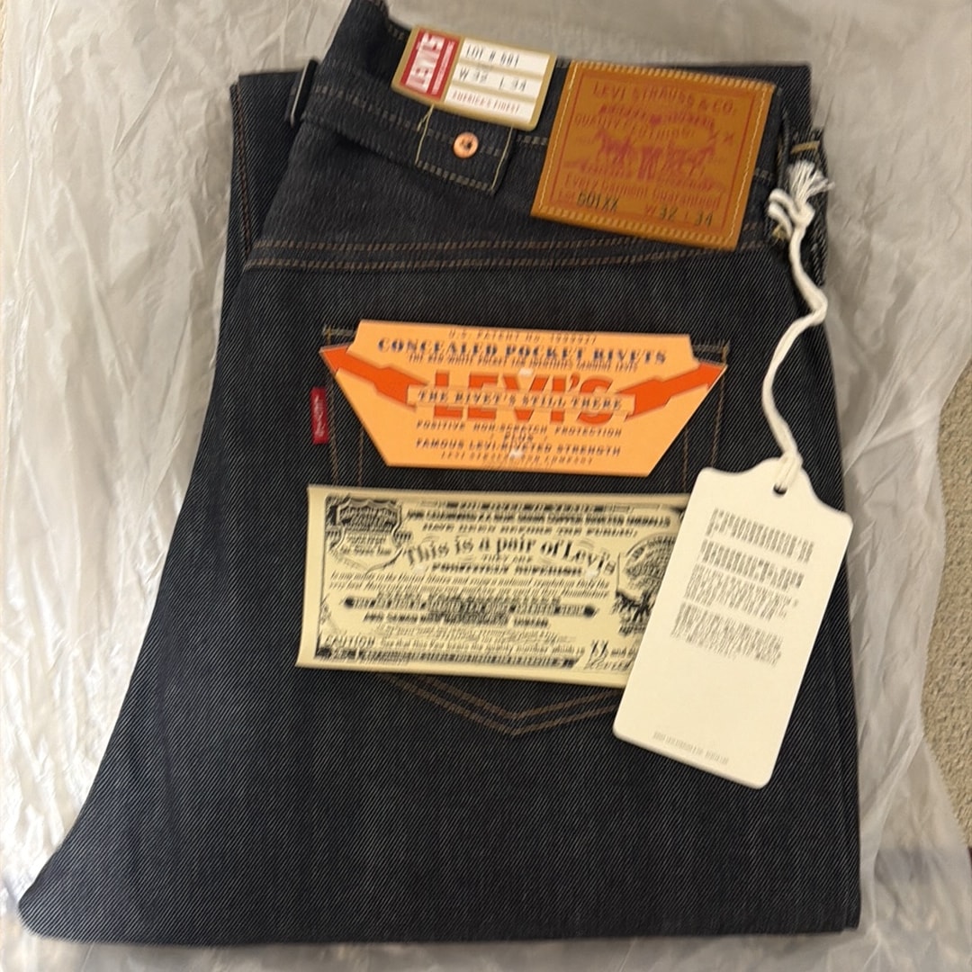 Levi's Vintage Clothing 1942 501 Jeans "Indigo Rigid"