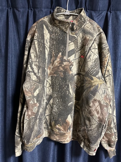 Supreme Small Box Half Zip Pullover (25SS)"Realtree Hardwoods"