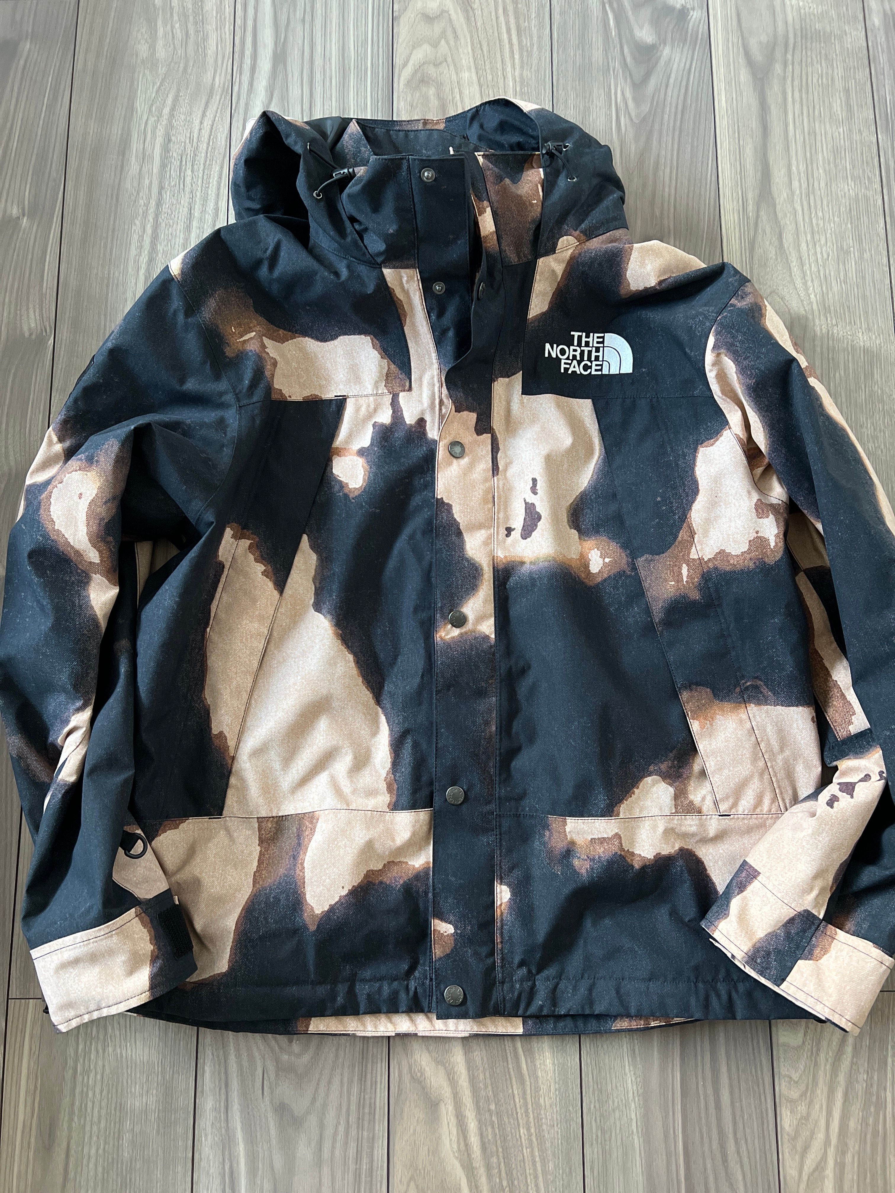 Supreme x The North Face Bleached Denim Print Mountain Jacket "Black"