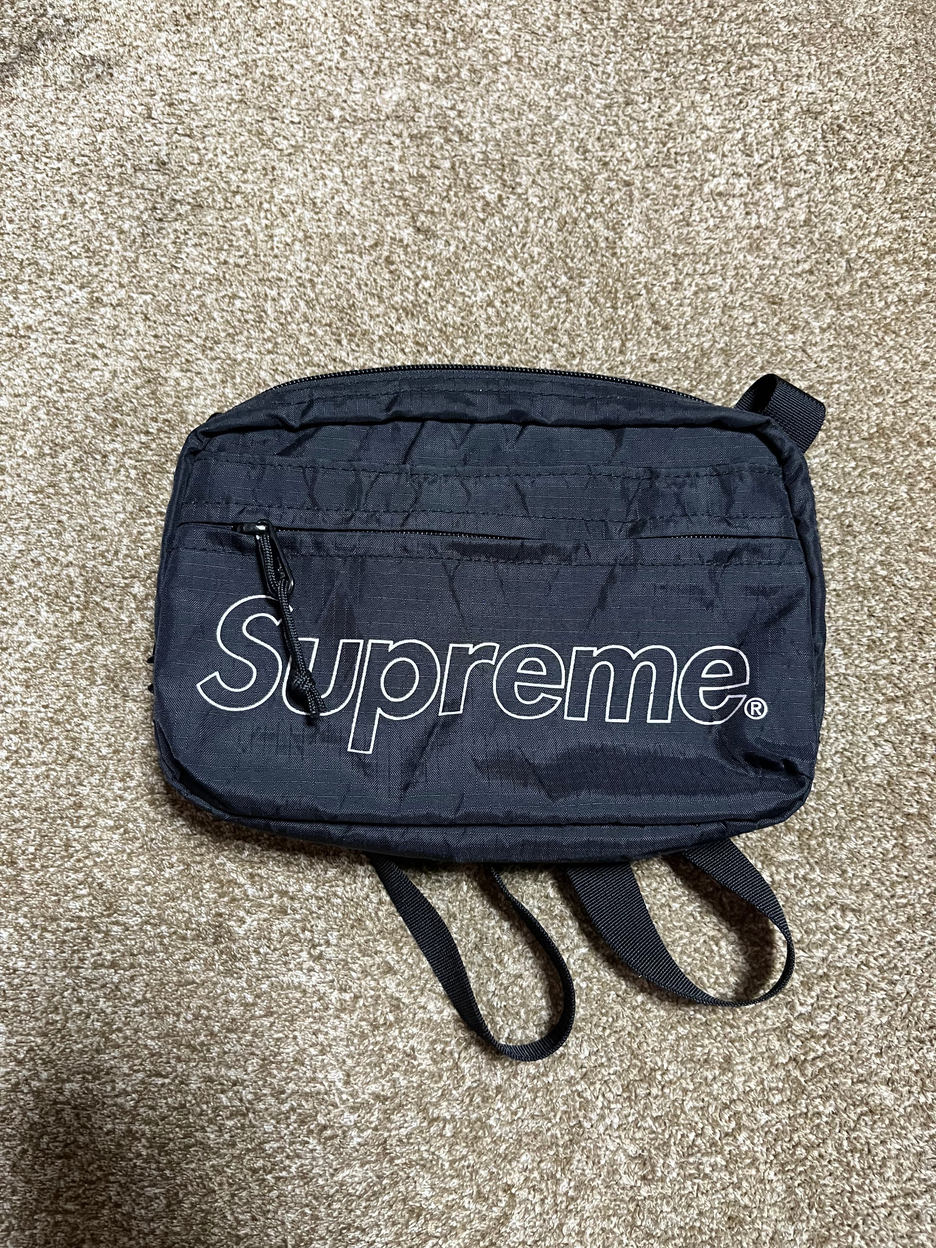 Supreme 18FW Shoulder Bag 