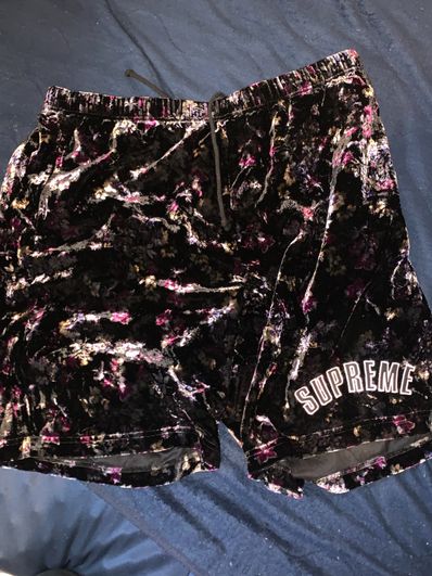 Supreme Floral Velour Short "Black"