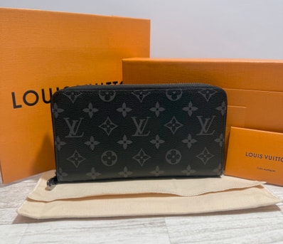 【定価141,900円/新品同様/ICチップ内蔵/国内正規品】LOUISVUITTON ルイヴィトン モノグラムエクリプスジッピーオーガナイザーNM 長財布