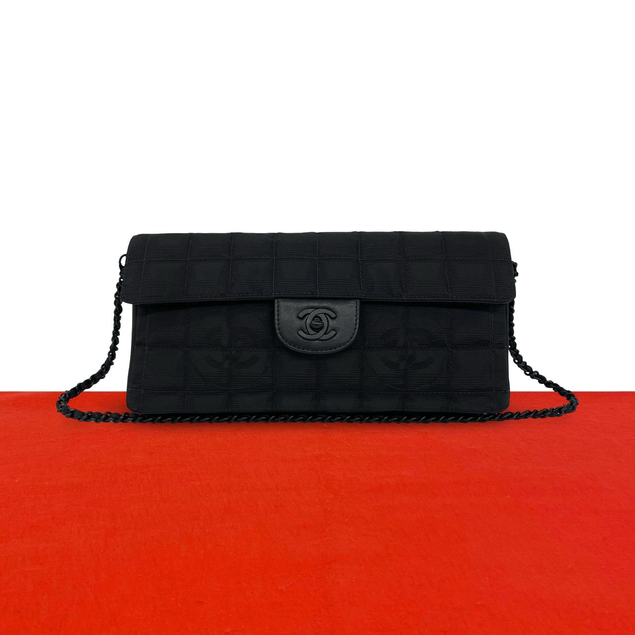 CHANEL シャネル ニュートラベル チョコバー ココマーク ナイロン レザー ショルダーバッグ ブラック
 30921