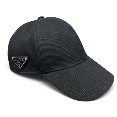 PRADA 美品 プラダ トライアングルロゴ ベースボールキャップ 2HC274 ICチップ確認済 コットン ブラック #M 三角プレート トライングルロゴ ロゴプレート 帽子 ABランク 中古 鑑定済 プラダキャップ